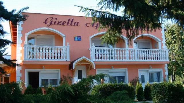 Gizella Apartmanhaus Bük الغرفة الصورة